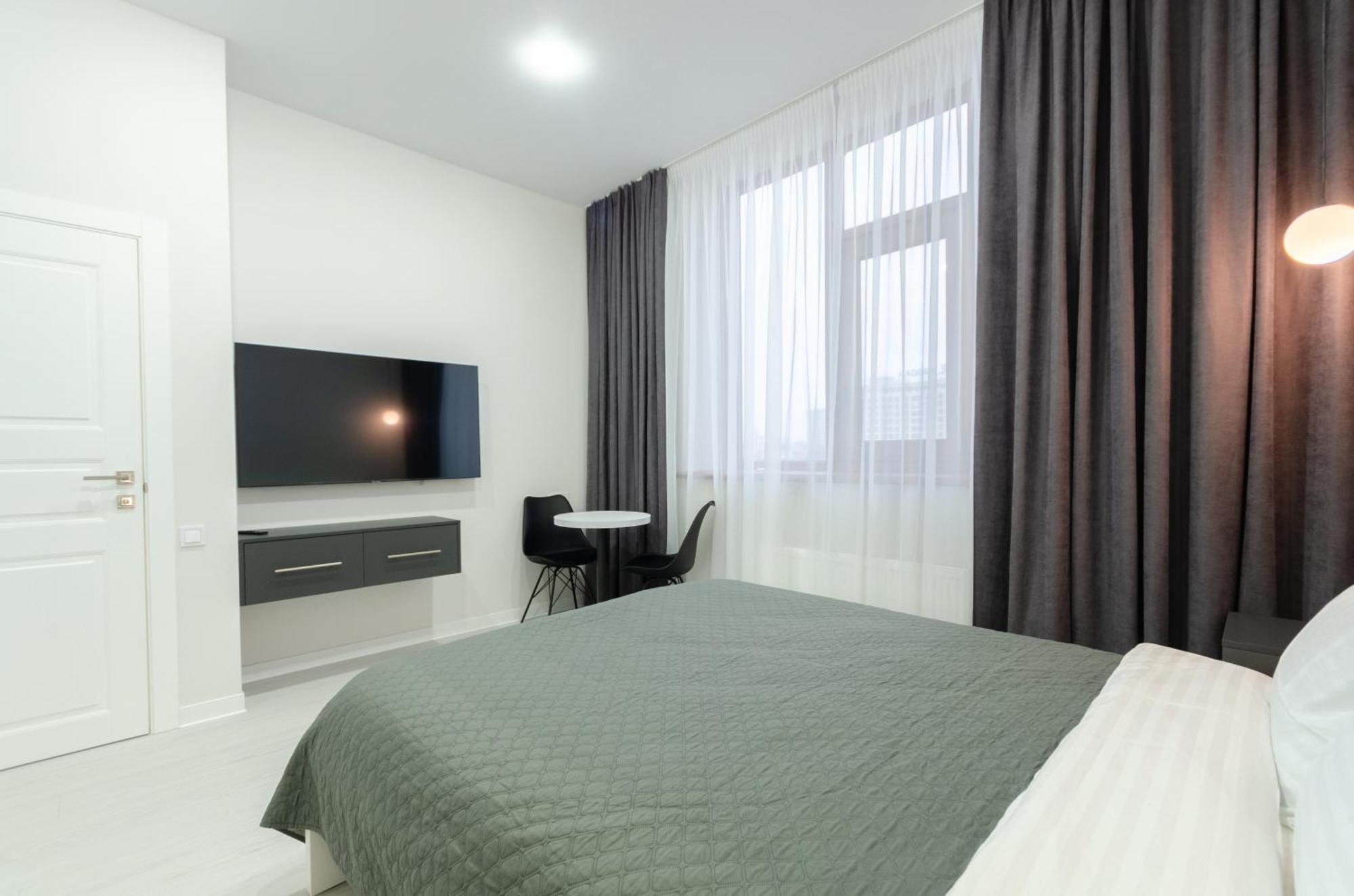 Petrovdom Inn Rc Diplomat Hall -The Smart Hotel Apartment Panoramic City View I Киев Экстерьер фото