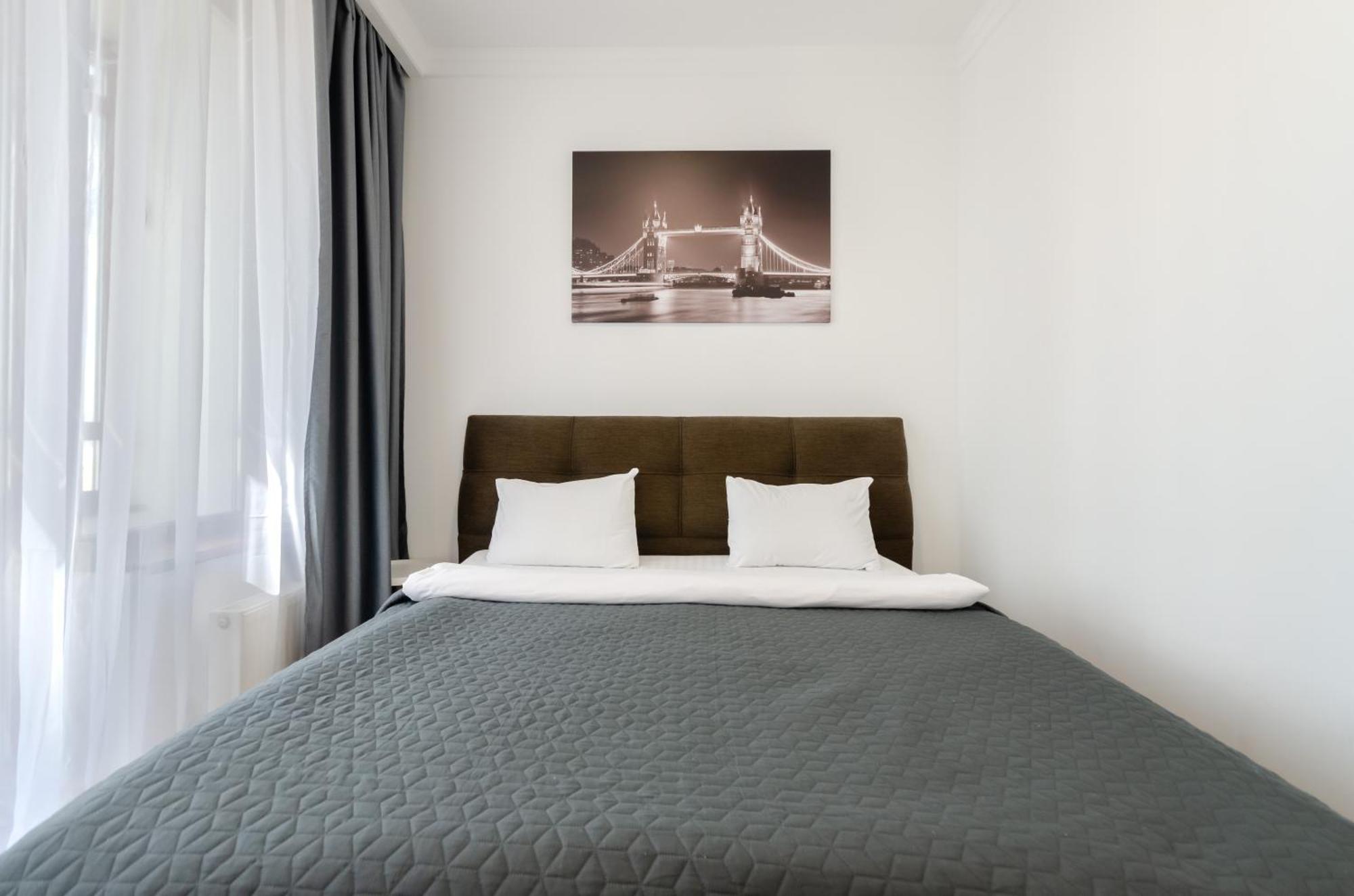 Petrovdom Inn Rc Diplomat Hall -The Smart Hotel Apartment Panoramic City View I Киев Экстерьер фото